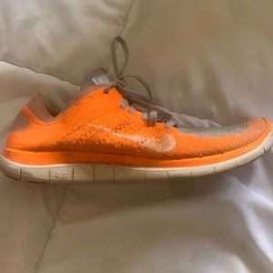 Orange Nike Free Run version 4.0